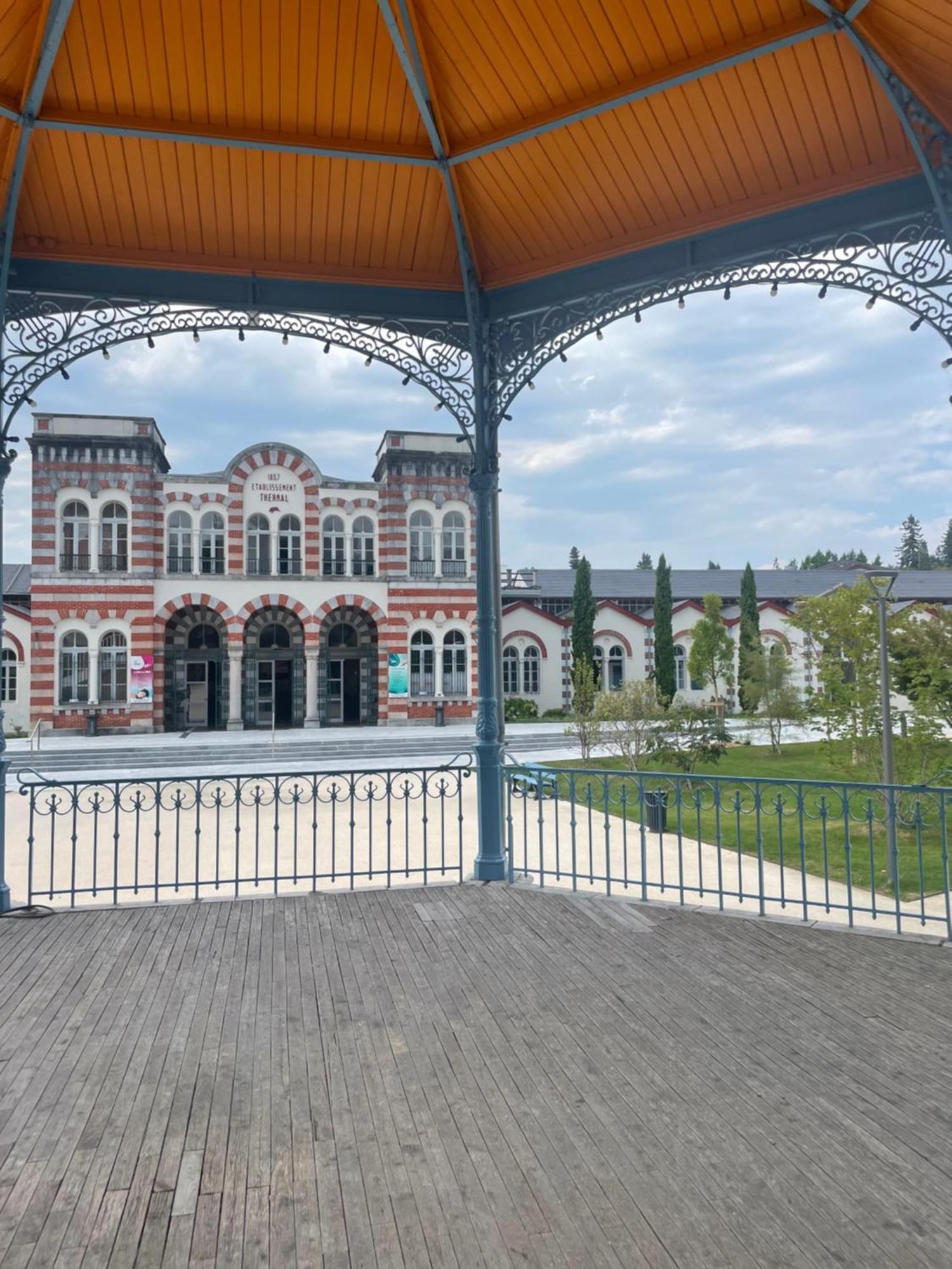 Studio Lumineux Au Calme En Centre Ville, Face Aux Thermes Salies-de-Bearn Exterior photo